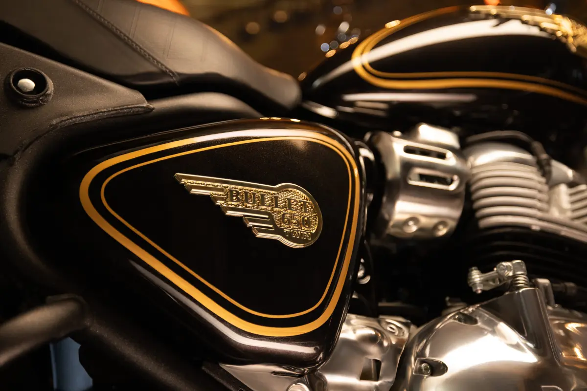 Detalle lateral Royal Enfield Bullet 650 2026