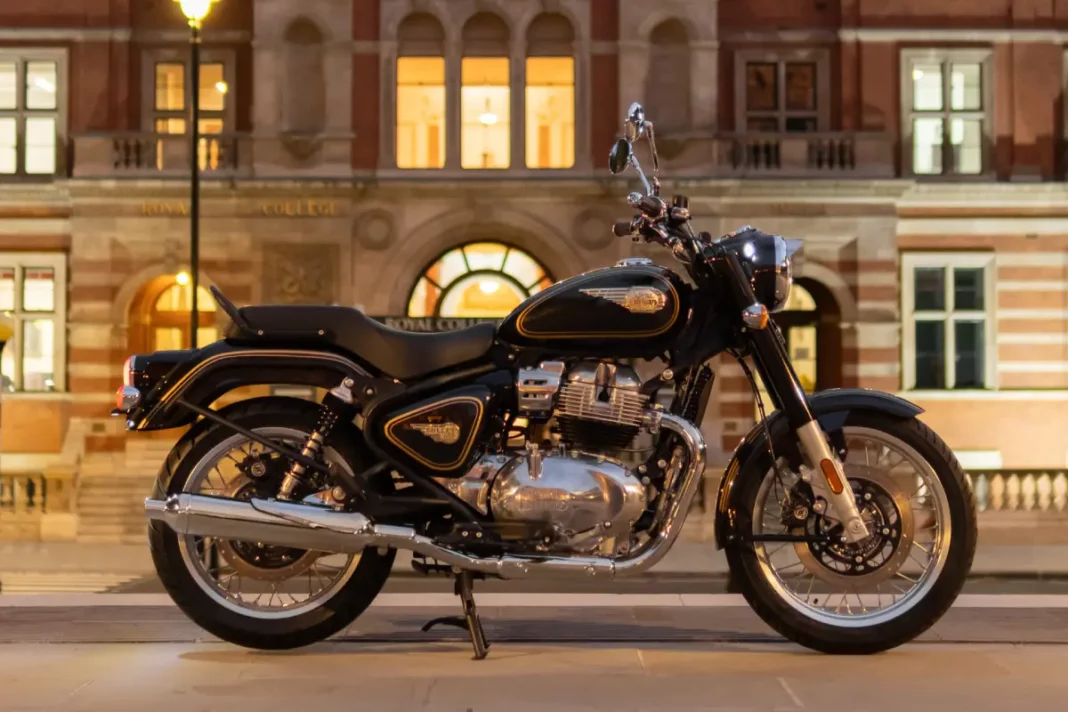 Royal Enfield Bullet 650 2026 nocturna Royal Enfield Bullet 650 2026 de noche