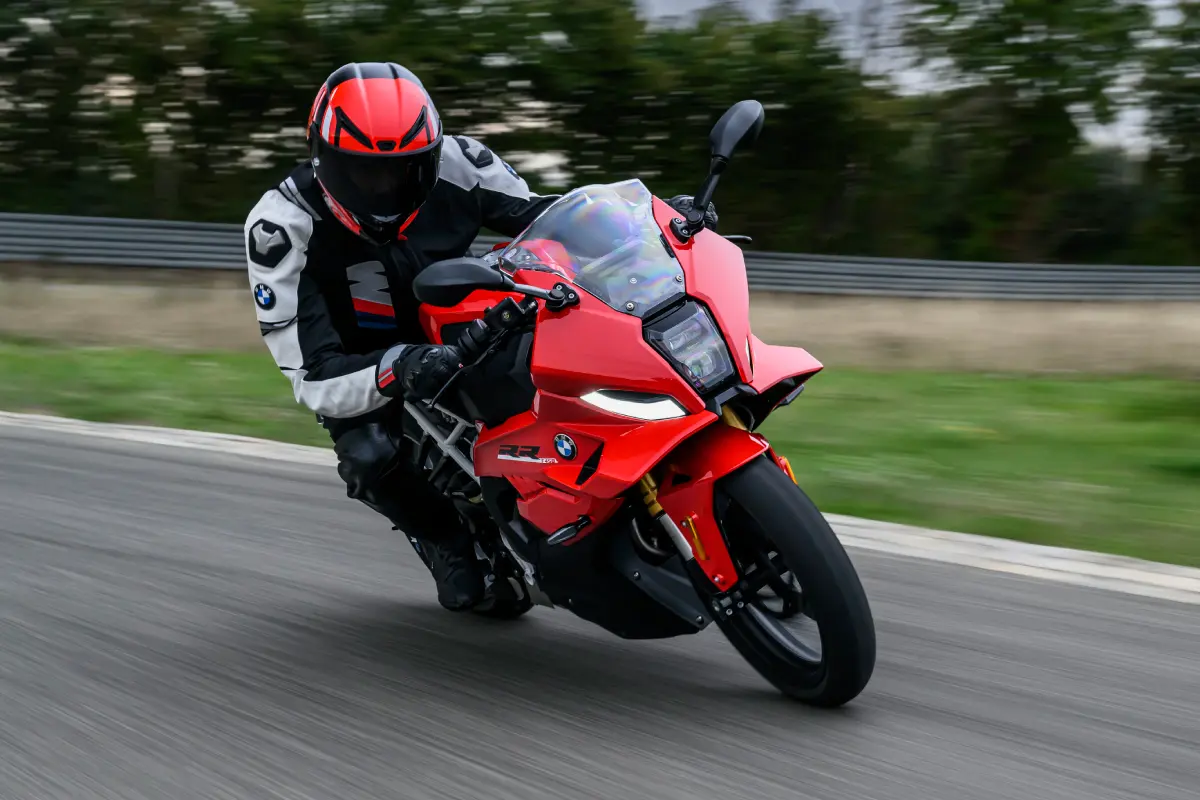 ¿Una mini S 1000 RR? Lo último de BMW es una súper deportiva a escala: la F 450 RR