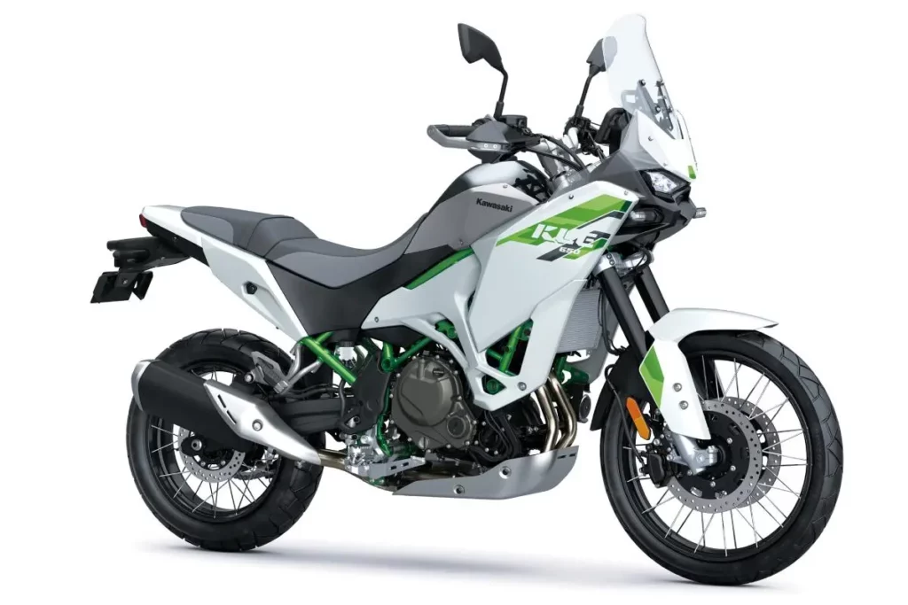 Así es la KLE650, la nueva adventure de media cilindrada de Kawasaki 6 Kawasaki KLE650 SE 2027 blanca vista desde el lateral derecho