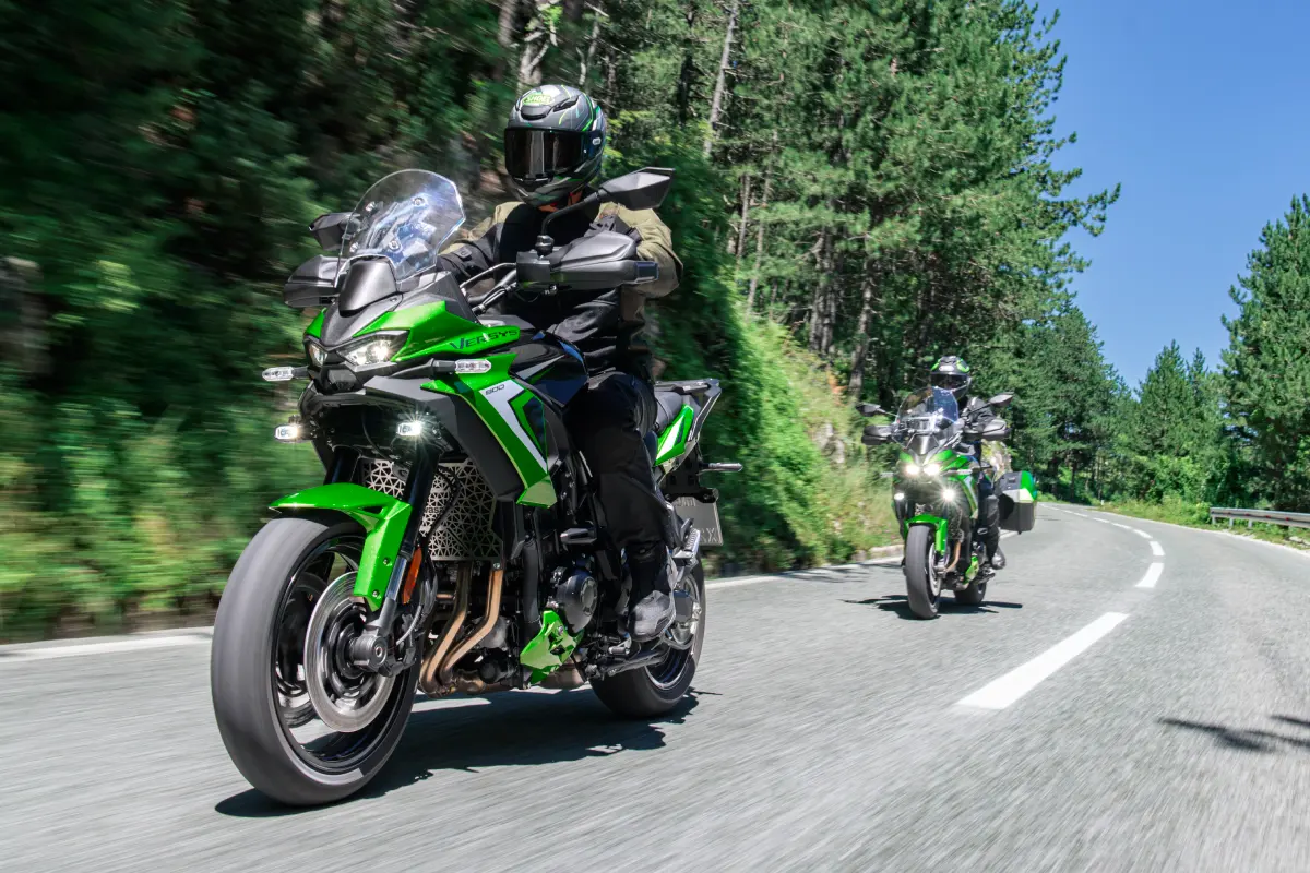 122 CV y mucha electrónica : La nueva Kawasaki Versys 900 llega más deportiva que nunca 4 122 CV y mucha electrónica : La nueva Kawasaki Versys 900 llega más deportiva que nunca